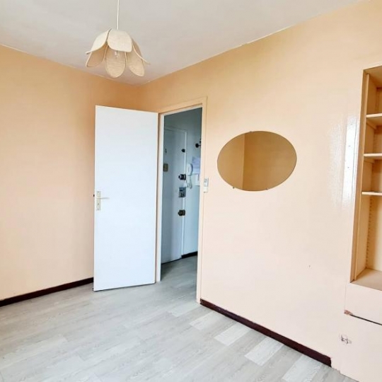  AGENCE IMMOBILIERE DE L'HOTEL DE VILLE : Appartement | LA ROCHELLE (17000) | 64 m2 | 160 000 € 