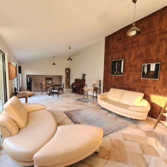  AGENCE IMMOBILIERE DE L'HOTEL DE VILLE : House | LA ROCHELLE (17000) | 239 m2 | 1 540 000 € 