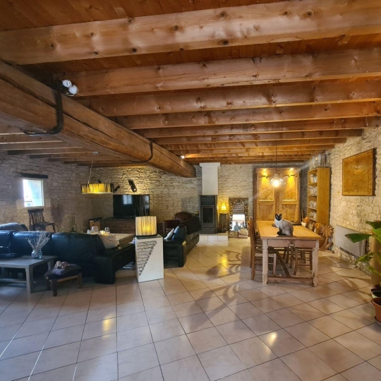  AGENCE IMMOBILIERE DE L'HOTEL DE VILLE : Maison / Villa | SAINTE-SOULLE (17220) | 178 m2 | 416 000 € 