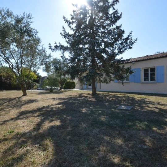  AGENCE IMMOBILIERE DE L'HOTEL DE VILLE : House | AYTRE (17440) | 150 m2 | 695 000 € 