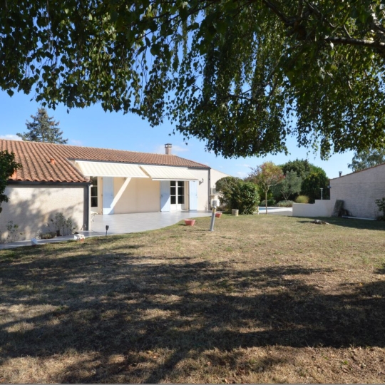  AGENCE IMMOBILIERE DE L'HOTEL DE VILLE : House | AYTRE (17440) | 150 m2 | 695 000 € 