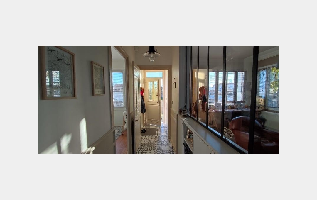 AGENCE IMMOBILIERE DE L'HOTEL DE VILLE : House | LA ROCHELLE (17000) | 147 m2 | 599 999 € 