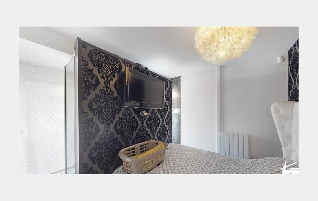AGENCE IMMOBILIERE DE L'HOTEL DE VILLE : Maison / Villa | SURGERES (17700) | 122 m2 | 332 000 € 