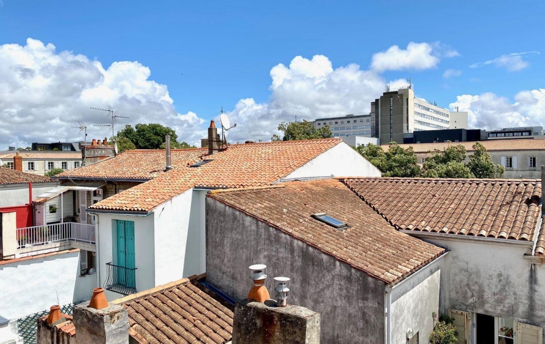 AGENCE IMMOBILIERE DE L'HOTEL DE VILLE : House | LA ROCHELLE (17000) | 211 m2 | 645 000 € 