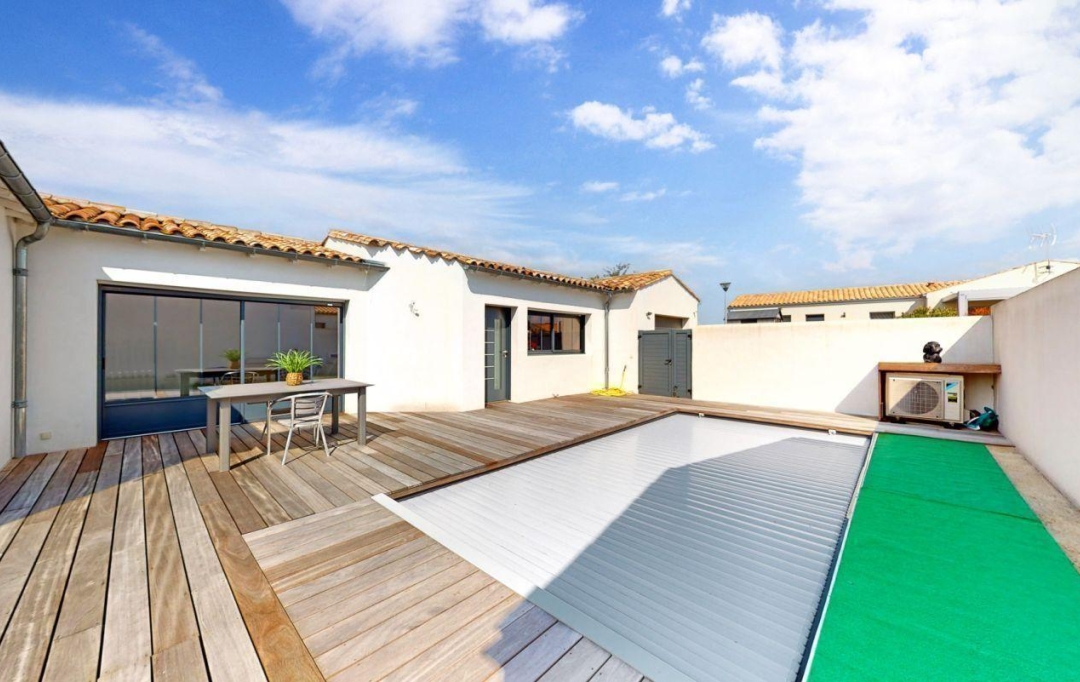 AGENCE IMMOBILIERE DE L'HOTEL DE VILLE : House | SAINT-ROGATIEN (17220) | 108 m2 | 447 200 € 