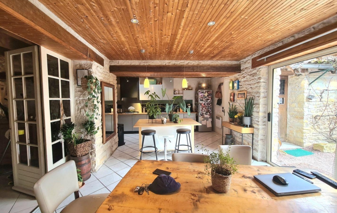 AGENCE IMMOBILIERE DE L'HOTEL DE VILLE : Maison / Villa | SAINTE-SOULLE (17220) | 178 m2 | 416 000 € 