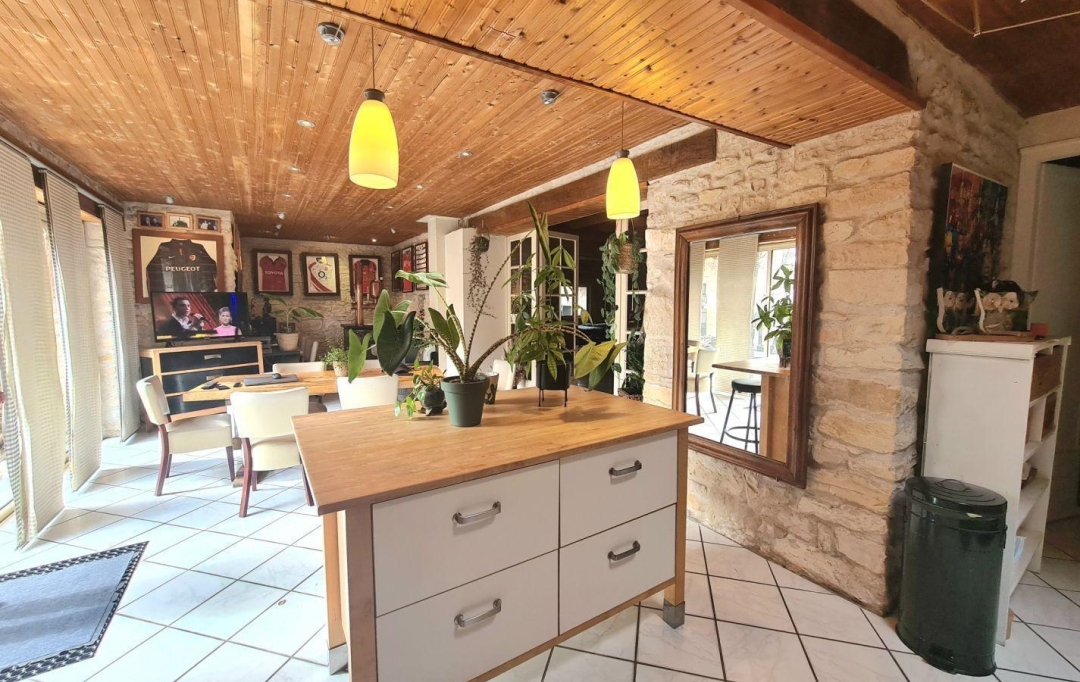 AGENCE IMMOBILIERE DE L'HOTEL DE VILLE : Maison / Villa | SAINTE-SOULLE (17220) | 178 m2 | 416 000 € 