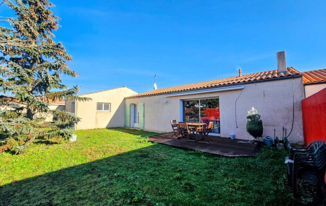 AGENCE IMMOBILIERE DE L'HOTEL DE VILLE : Maison / Villa | LA ROCHELLE (17000) | 77 m2 | 70 000 € 