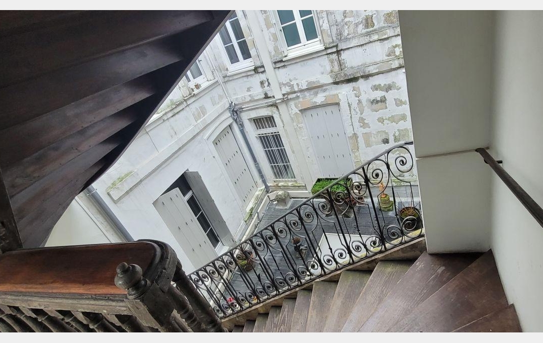 AGENCE IMMOBILIERE DE L'HOTEL DE VILLE : Apartment | LA ROCHELLE (17000) | 66 m2 | 448 350 € 