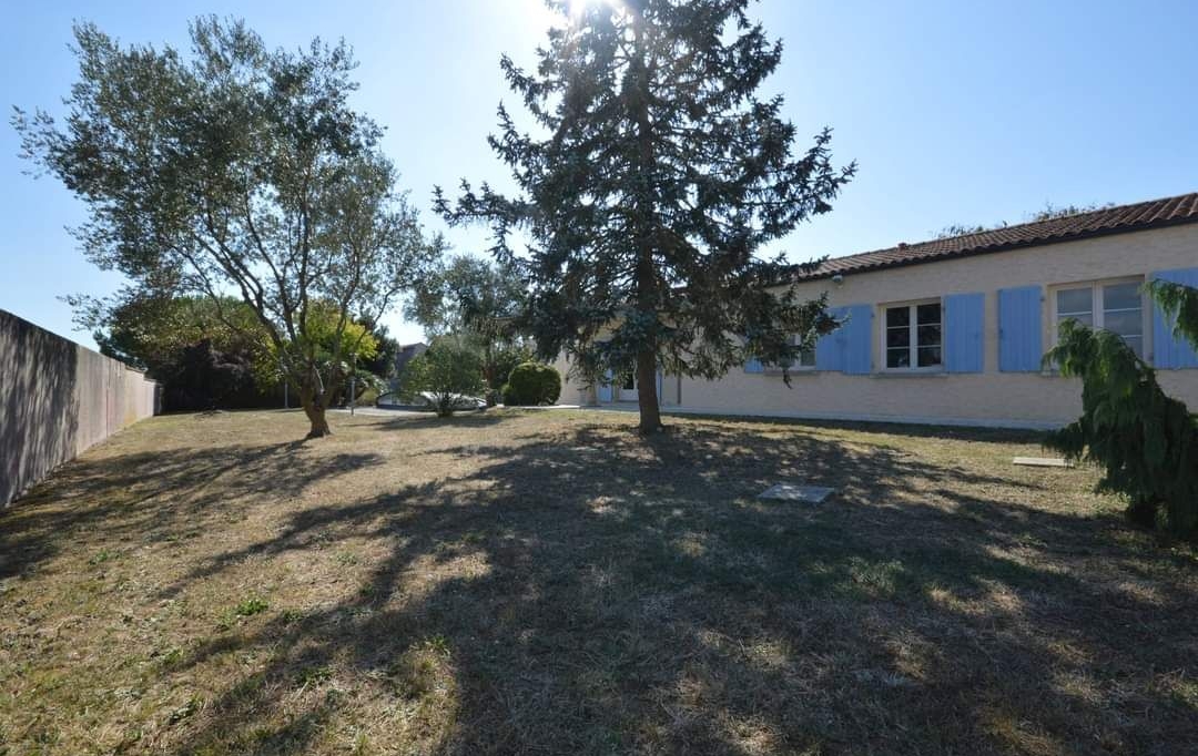AGENCE IMMOBILIERE DE L'HOTEL DE VILLE : House | AYTRE (17440) | 150 m2 | 695 000 € 