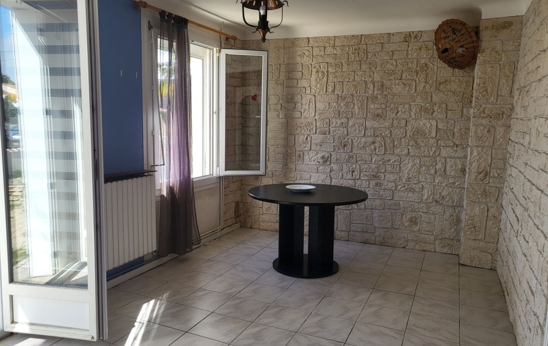 AGENCE IMMOBILIERE DE L'HOTEL DE VILLE : House | LA ROCHELLE (17000) | 70 m2 | 357 400 € 