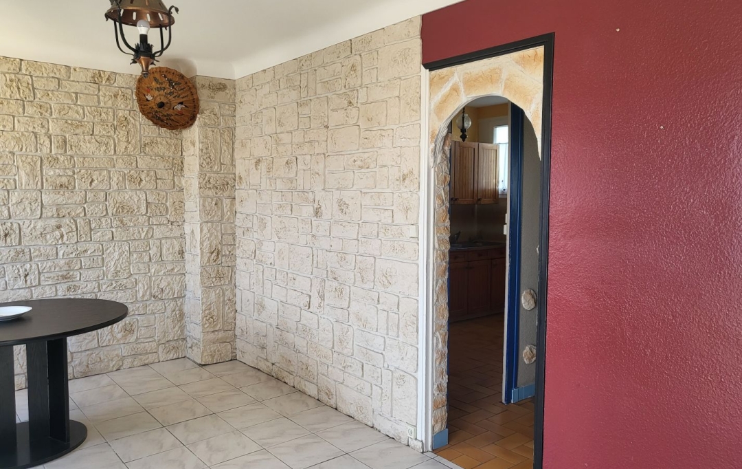 AGENCE IMMOBILIERE DE L'HOTEL DE VILLE : House | LA ROCHELLE (17000) | 70 m2 | 357 400 € 