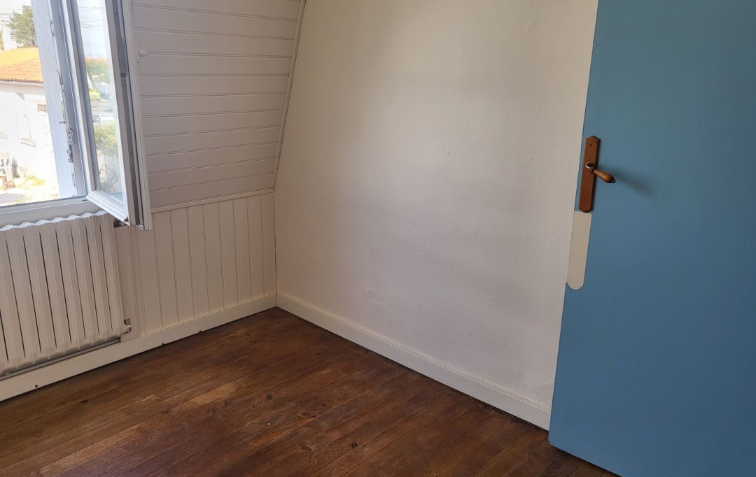 AGENCE IMMOBILIERE DE L'HOTEL DE VILLE : House | LA ROCHELLE (17000) | 70 m2 | 357 400 € 