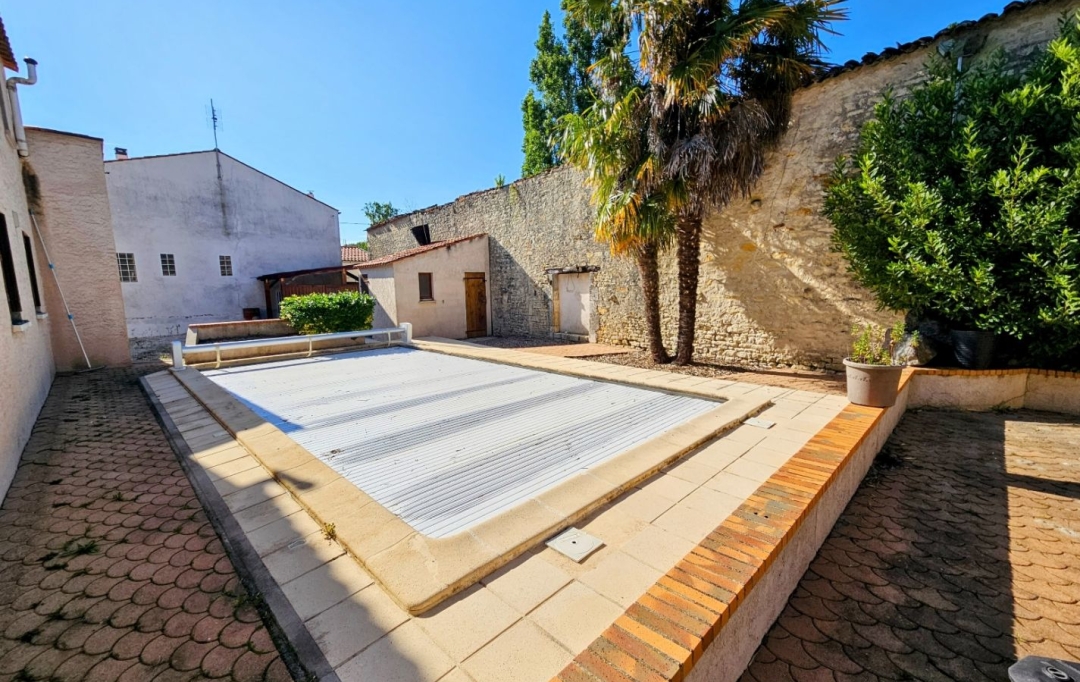 AGENCE IMMOBILIERE DE L'HOTEL DE VILLE : Maison / Villa | LA ROCHELLE (17000) | 134 m2 | 406 000 € 