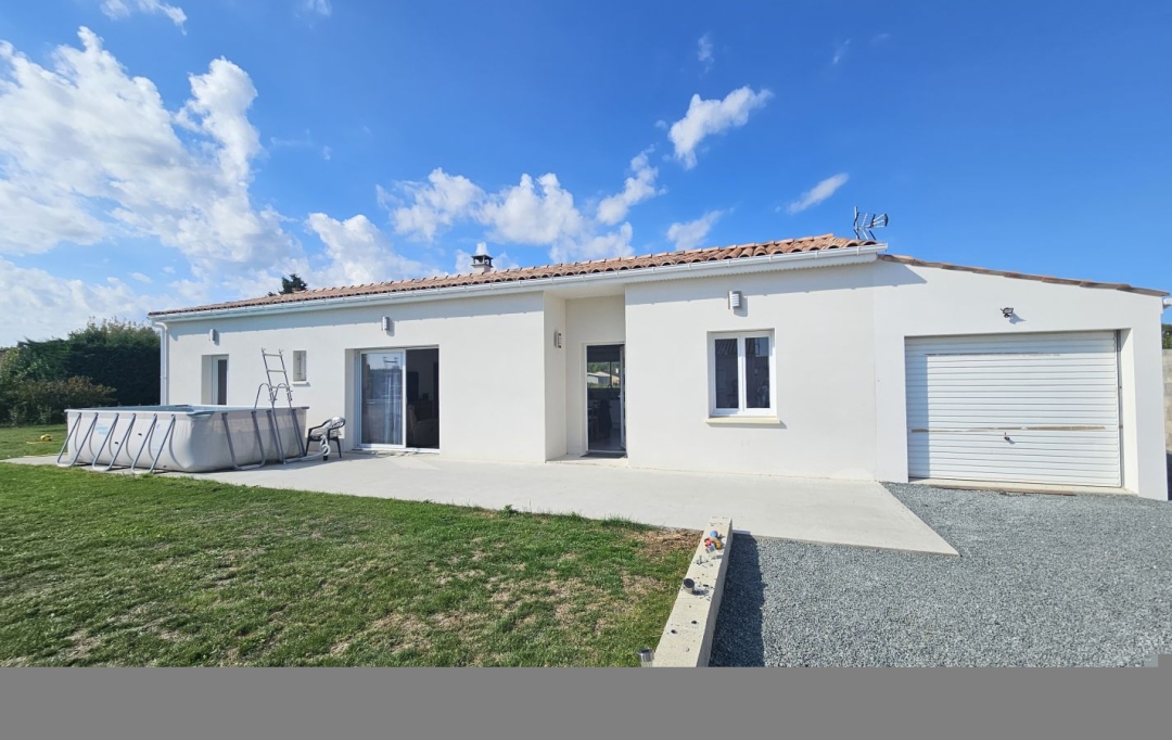 AGENCE IMMOBILIERE DE L'HOTEL DE VILLE : House | GEMOZAC (17260) | 98 m2 | 51 500 € 