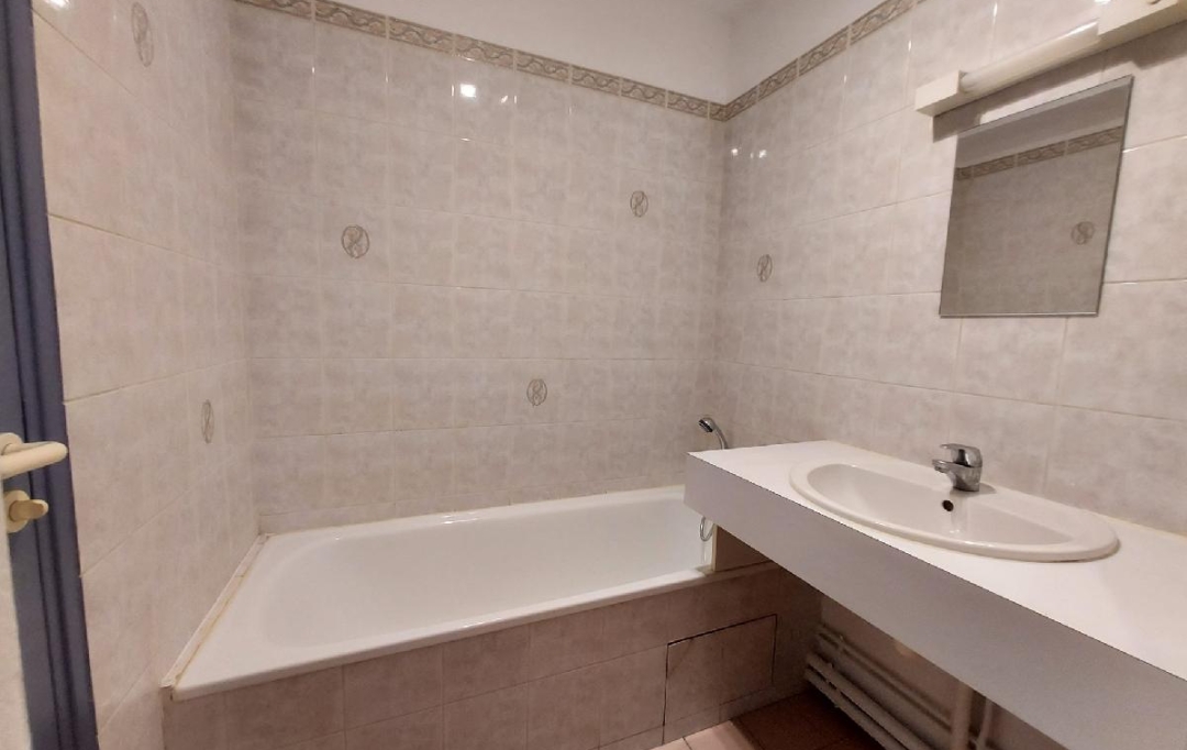 Annonces LAROCHELLE : Appartement | LA ROCHELLE (17000) | 18 m2 | 550 &euro; 