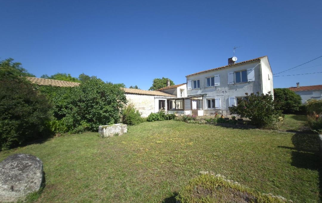 Annonces LAROCHELLE : Maison / Villa | SAINT-MEDARD-D'AUNIS (17220) | 122 m2 | 231 000 &euro; 