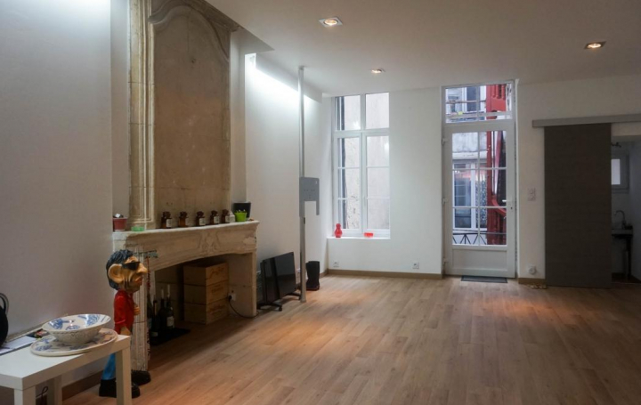 AGENCE IMMOBILIERE DE L'HOTEL DE VILLE : Appartement | LA ROCHELLE (17000) | 57 m2 | 238 350 € 