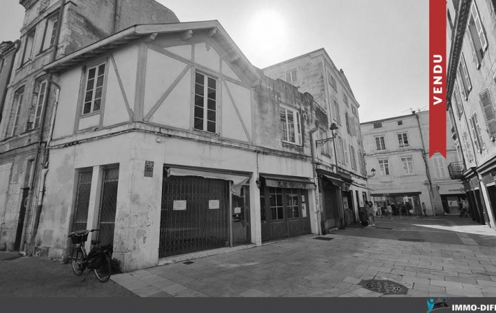 AGENCE IMMOBILIERE DE L'HOTEL DE VILLE : Office | LA ROCHELLE (17000) | 42 m2 | 267 750 € 