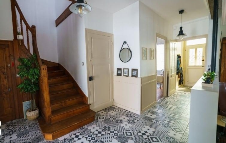 AGENCE IMMOBILIERE DE L'HOTEL DE VILLE : Maison / Villa | LA ROCHELLE (17000) | 147 m2 | 599 999 € 