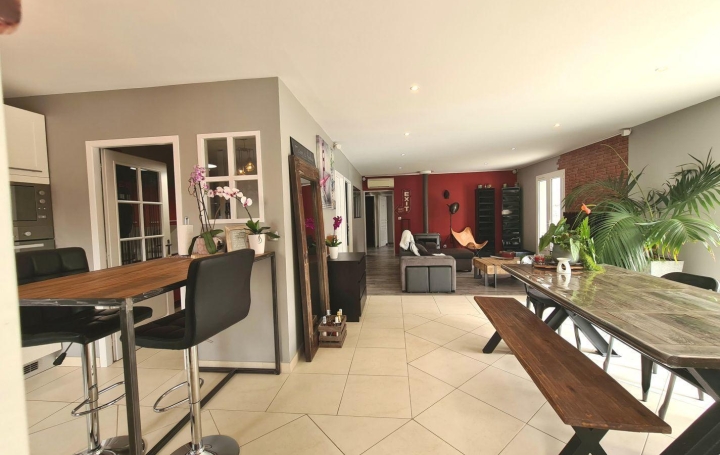 AGENCE IMMOBILIERE DE L'HOTEL DE VILLE : House | LA ROCHELLE (17000) | 160 m2 | 546 000 € 