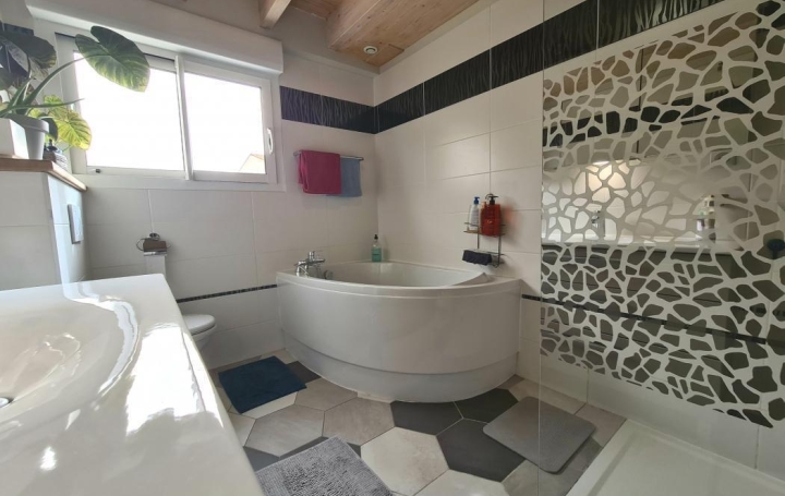 AGENCE IMMOBILIERE DE L'HOTEL DE VILLE : House | LA ROCHELLE (17000) | 160 m2 | 546 000 € 