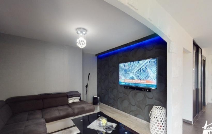AGENCE IMMOBILIERE DE L'HOTEL DE VILLE : House | SURGERES (17700) | 122 m2 | 332 000 € 