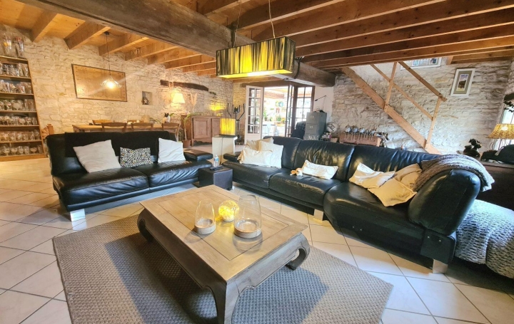 AGENCE IMMOBILIERE DE L'HOTEL DE VILLE Maison / Villa | SAINTE-SOULLE (17220) | 178 m2 | 416 000 € 